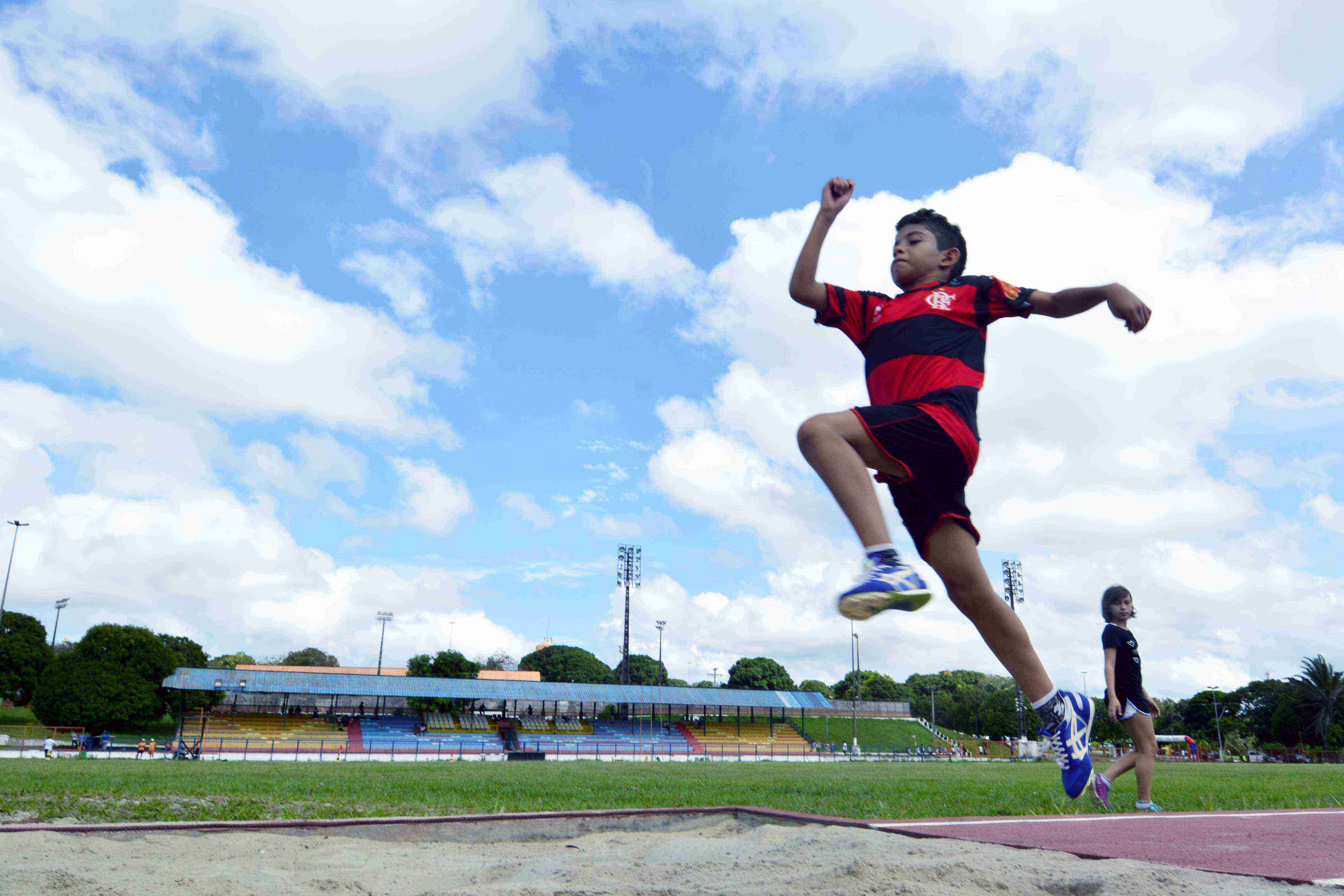 Vila Olímpica abre 2.600 vagas para crianças e adolescentes em Esportes e Dança