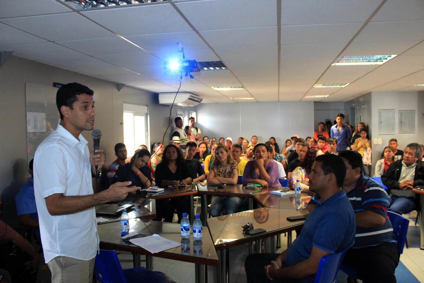 Balsa-Escola do Senai leva qualificação ao interior do Estado 