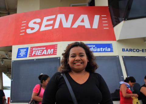 Balsa-Escola do Senai leva qualificação ao interior do Estado 