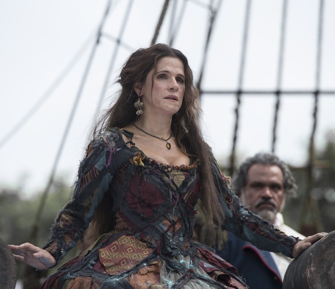 Ingrid Guimarães sofre acidente durante gravações de 'Novo Mundo'