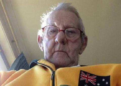 Idoso emociona ao escrever texto procurando companheiro de pescaria  