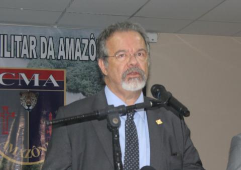 Ministro da Defesa avalia varredura em cadeia pública de Manaus e destaca investimentos na segurança de presídios