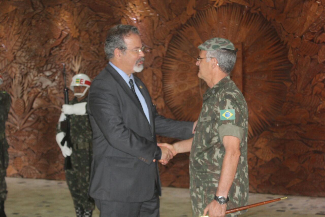 Ministro da Defesa avalia varredura em cadeia pública de Manaus e destaca investimentos na segurança de presídios