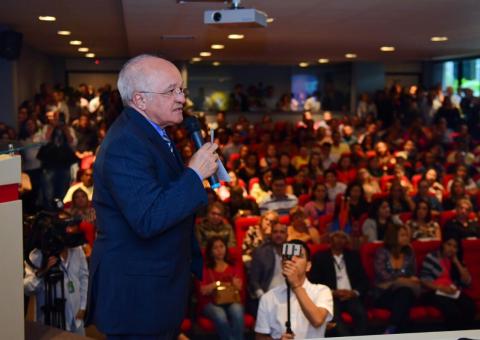 Governador José Melo lança pacote de R$ 1,1 bilhão para a Educação