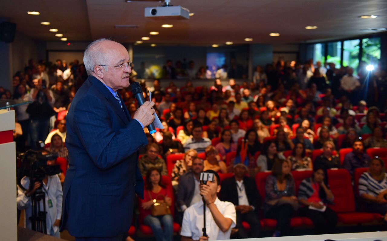 Governador José Melo lança pacote de R$ 1,1 bilhão para a Educação