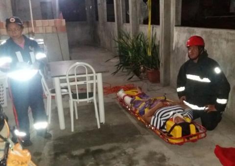 Mulher tenta fugir de bandidos e pula da janela de prédio em Manaus