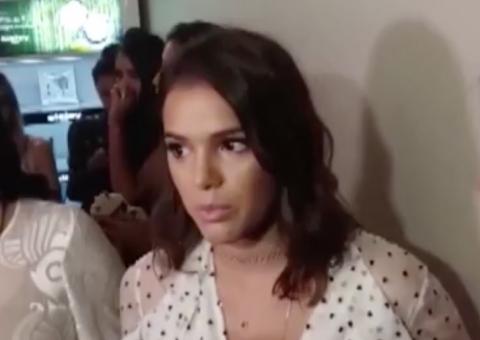  Bruna Marquezine diz que fica preocupada com fãs obcecadas por namoro com Neymar