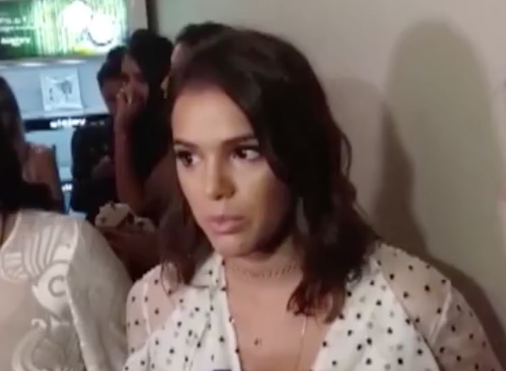  Bruna Marquezine diz que fica preocupada com fãs obcecadas por namoro com Neymar