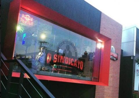 O Sindicato lança noite de karaokê com banda ao vivo