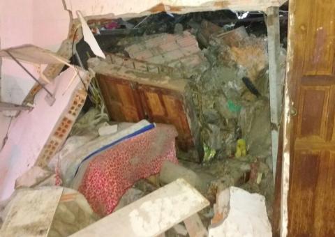 Criança de 2 anos morre soterrada após deslizamento de terra em Manaus 