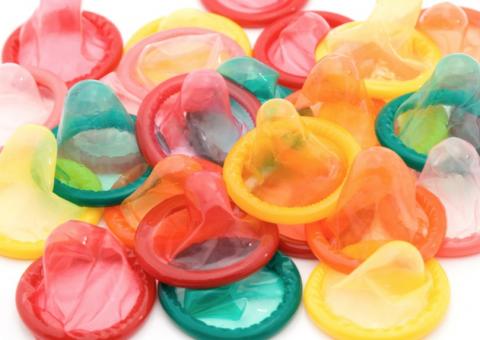 Prevenção a doenças sexualmente transmissíveis será reforçada durante o carnaval