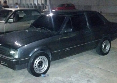 Revendedora de cosméticos tem carro roubado em Manaus