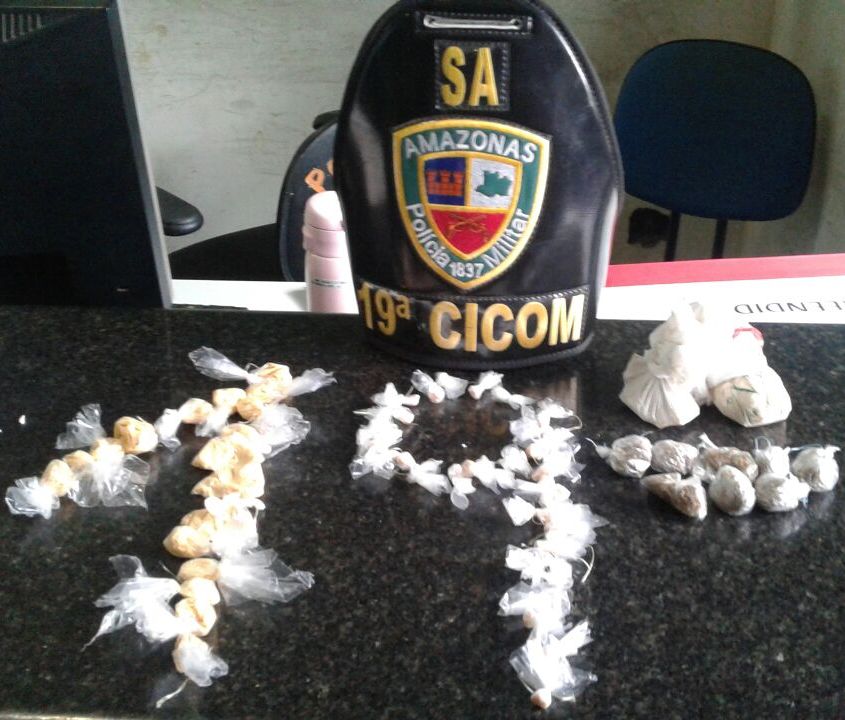 Adolescente é apreendido com 60 trouxinhas de drogas em Manaus