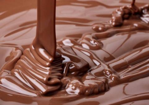 Tem aquela vontade incontrolável de comer doce? Saiba como frear