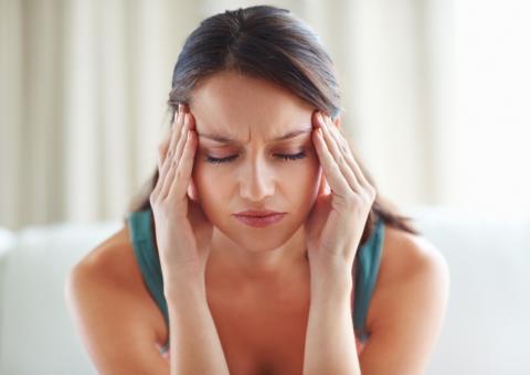 Chá de planta alivia enxaqueca e problemas digestivos