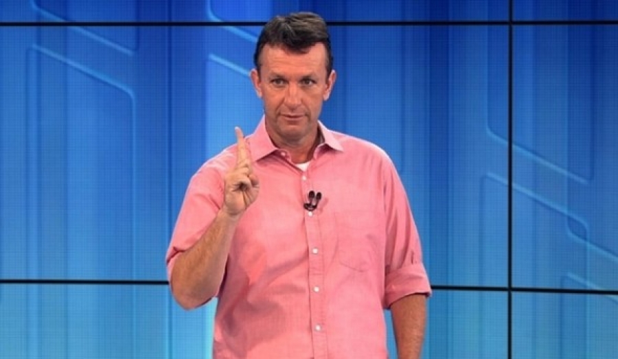 Apresentador chama Drogba de ‘vagabundo do futebol’ e ataca Corinthians