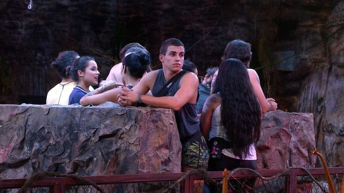 BBB17: Prova do Líder já dura oito horas e apenas 10 brothers continuam na disputa