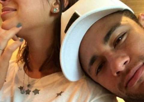 Vídeo: Só de cueca branca, Neymar malha ao lado de Bruna Marquezine 
