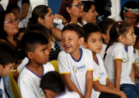 Mais de 240 mil alunos se matriculam na rede municipal