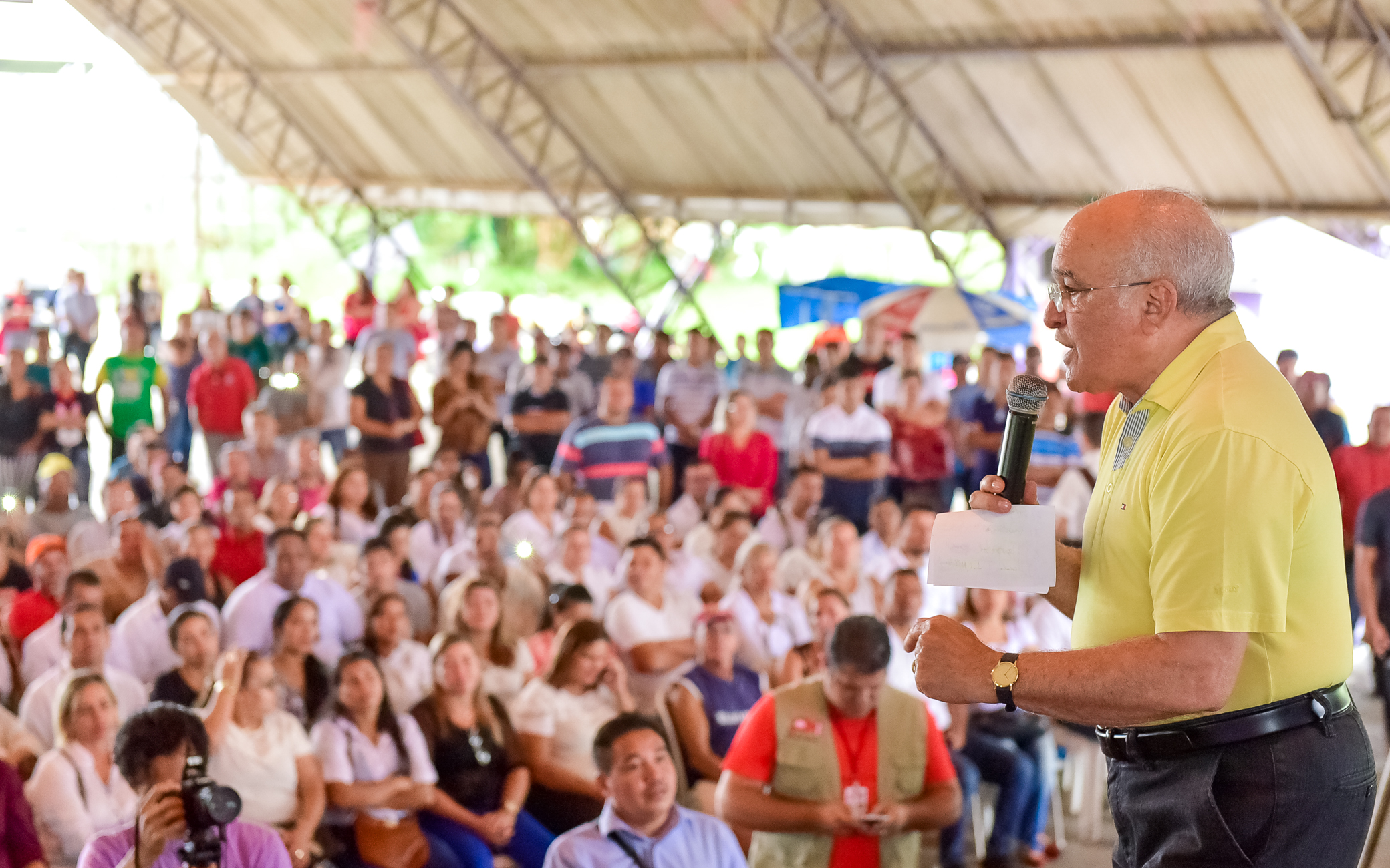 Melo anuncia construção de hospital e investimentos na piscicultura e infraestrutura no AM