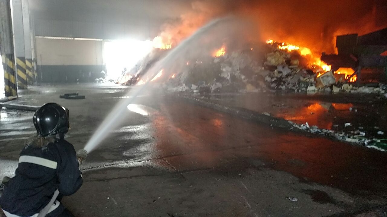  Empresa é atingida por incêndio de grande proporções em Manaus