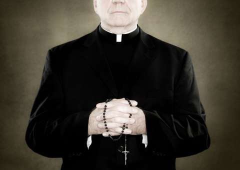 Padre assassinado escreveu carta prevendo morte 22 anos antes de acontecer e pediu algo inacreditável