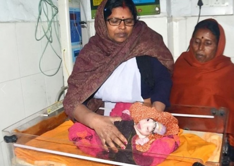 Mãe se recusa amamentar própria filha por nascer com necessidades especiais