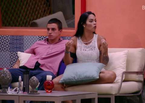 BBB17: Mayara chama Marcos de tarado e atitude do brother impressiona