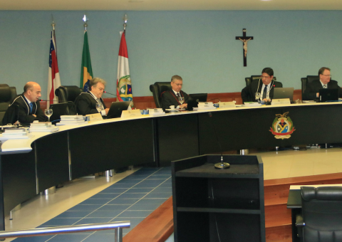 Contas do ex-prefeito de Parintins Carlos Alexandre são julgadas nesta terça-feira