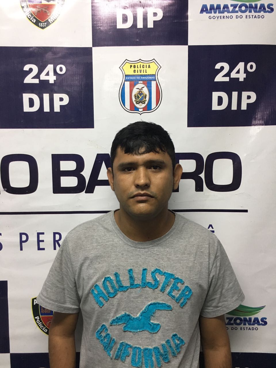 Detento do semiaberto é detido usando celular roubado em Manaus