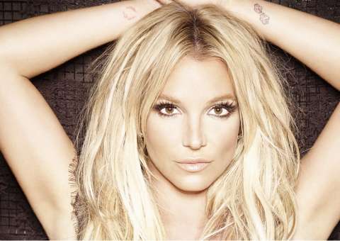 Homem investe valor alto para ficar parecido com Britney Spears 