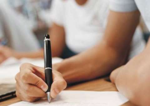 Prefeitura de Boca do Acre abre processo seletivo com 165 vagas e salários de até R$ 1.400