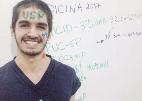 Aluno 'dá um tempo' nas redes sociais e passa em nove universidades de medicina