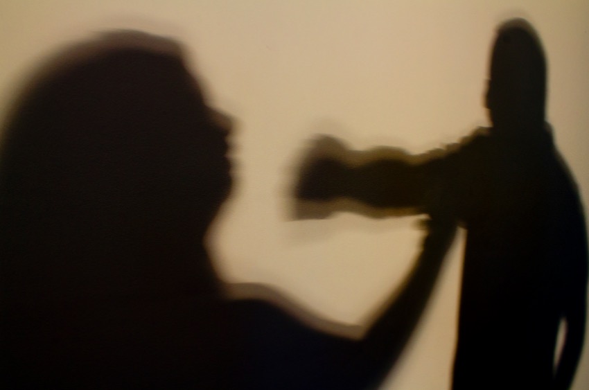 Mulher mata marido e deixa uma carta pedindo perdão à filha: ‘cansei de apanhar’