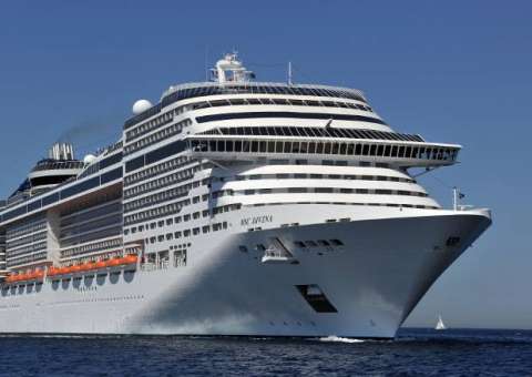 Navio caribenho Braemar retorna a Manaus