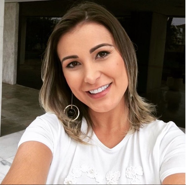 Andressa Urach expõe ex do marido na internet e manda mensagem marcando território 