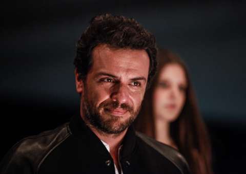 Confusão durante gravações de série deixa atores da Globo em tremenda saia justa