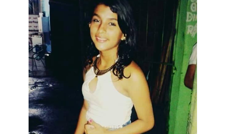 Família procura adolescente que desapareceu após sair de casa em Manaus