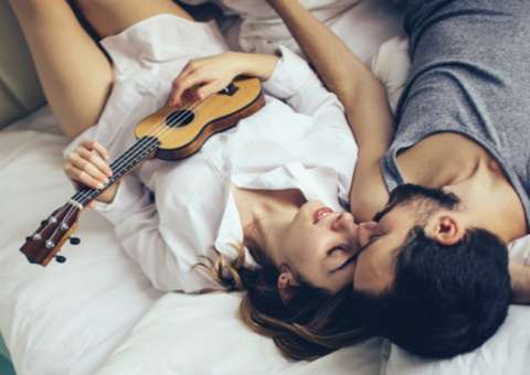 Música e sexo estimulam a mesma parte do cérebro, afirma estudo