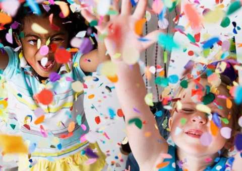 Shopping em Manaus promove bailinho de fantasias para a garotada