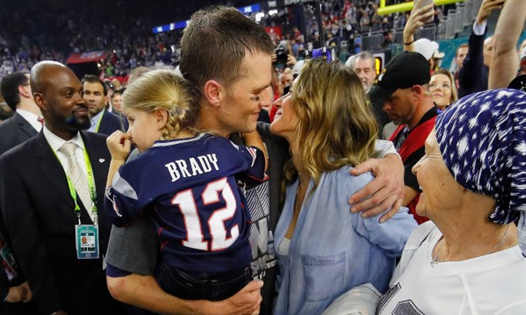 Tom Brady faz jejum sexual antes de jogos e Gisele Bündchen pede para marido se aposentar