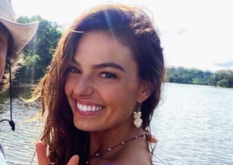 Isis Valverde agradece carinho durante temporada em Manaus. Veja fotos