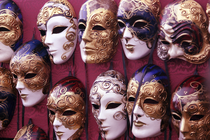 Baile de Máscaras agita o ‘Bar do Elon’ neste sábado