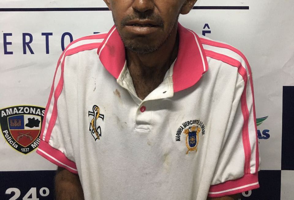 Homem é preso após 'esfaquear' outro em briga no centro de Manaus