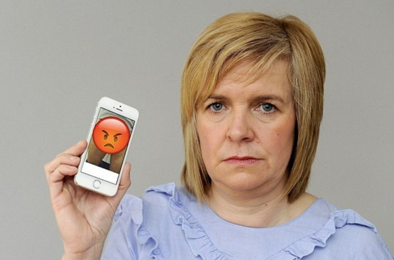 Mulher compra celular que vem com nudes de homem desconhecido