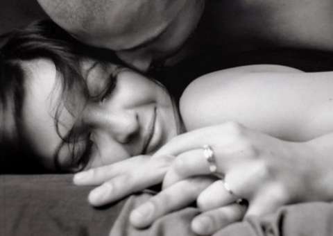 4 Jeitos quentes de ter mais prazer com a penetração por trás