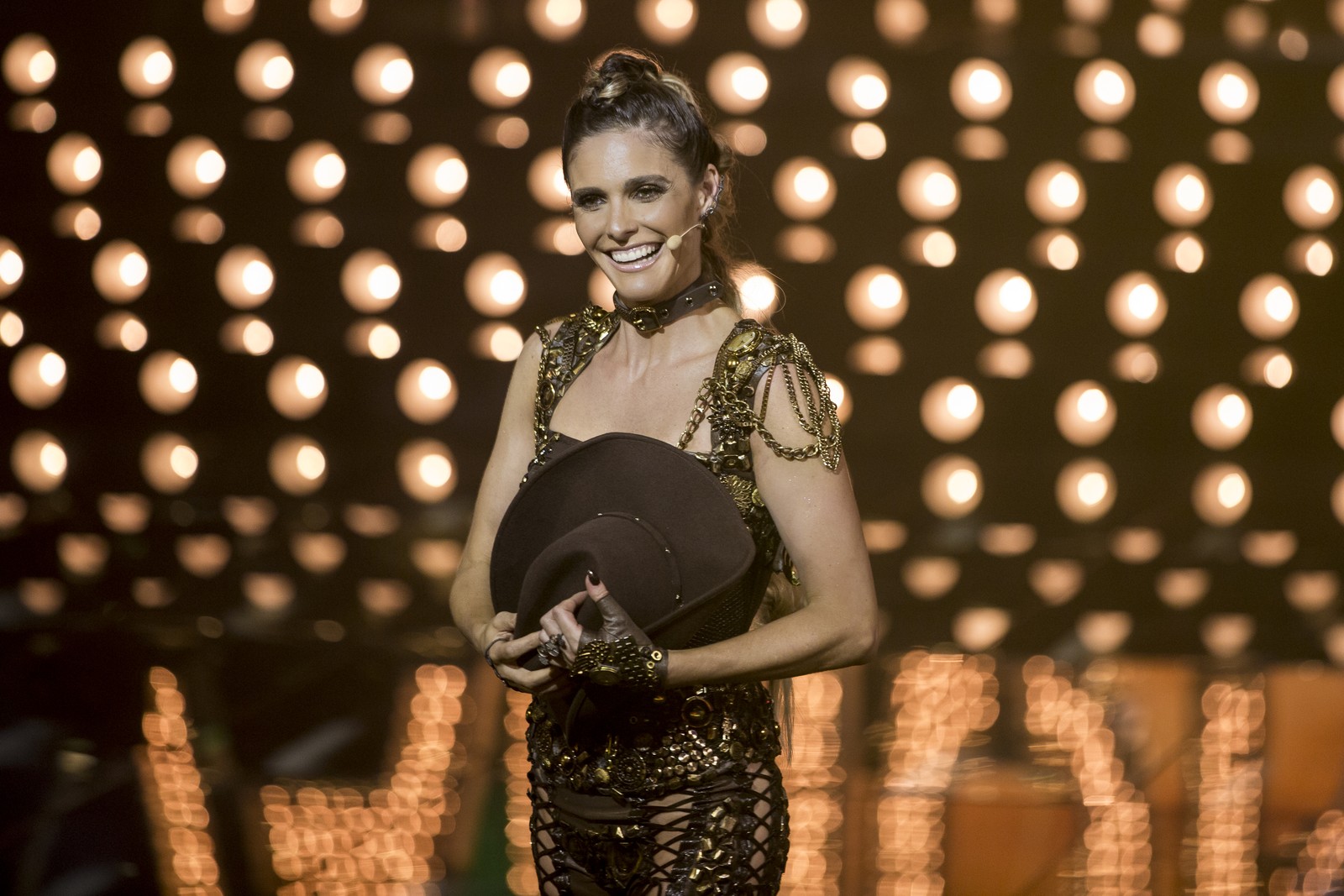 “Amor e Sexo” quebra internet com nu frontal de bailarino