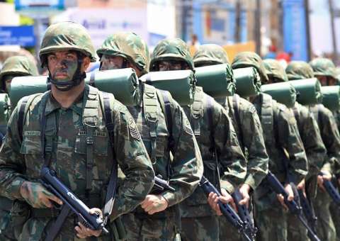 Marinha lança concurso com mais de 1 mil vagas para Fuzileiros Navais 