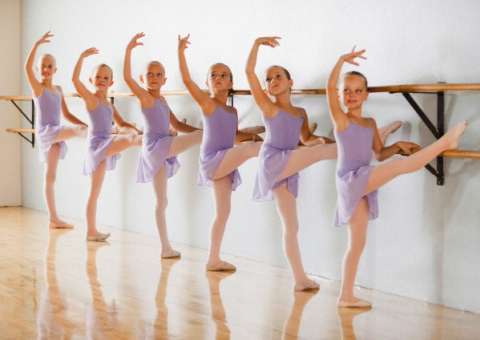 Sesc abre inscrições para cursos de balé e dança de salão