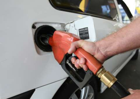  Gasolina mais barata em Manaus custa R$ 3,38, diz Procon 